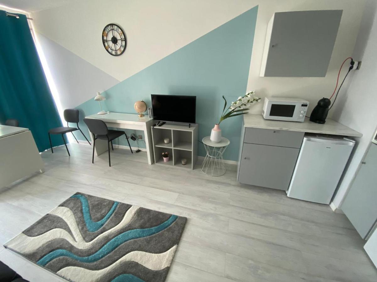 Studio 26M2 Centre Ville Renove Avec Parking Prive Λα Γκραντ-Μοτ Εξωτερικό φωτογραφία