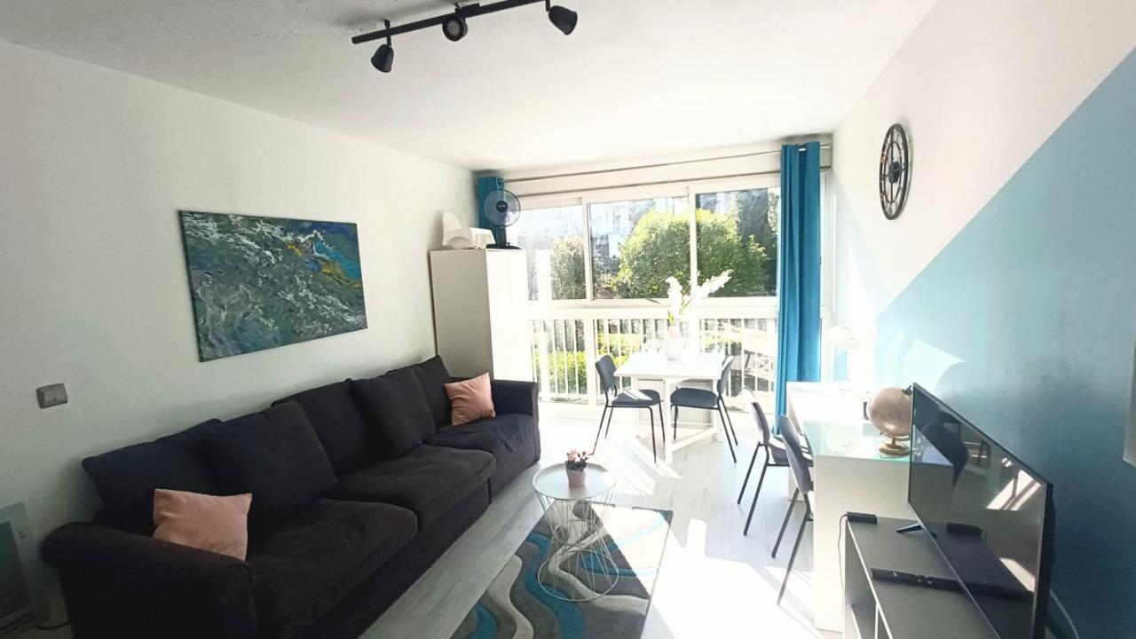 Studio 26M2 Centre Ville Renove Avec Parking Prive Λα Γκραντ-Μοτ Εξωτερικό φωτογραφία